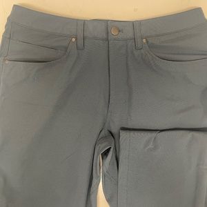 Lululemon ABC Classic mens 32 x 32L pants - Light Iron Blue